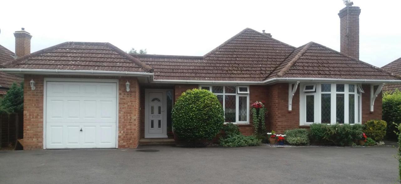 Crescent Cottage B&B Petersfield Exterior photo